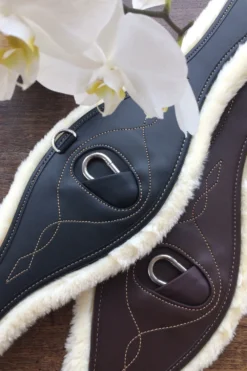 Kentucky Horsewear Kentucky Horsewear|Sadelgjordar & Tillbehör-Anatomisk Fårskinnsgjord Svart