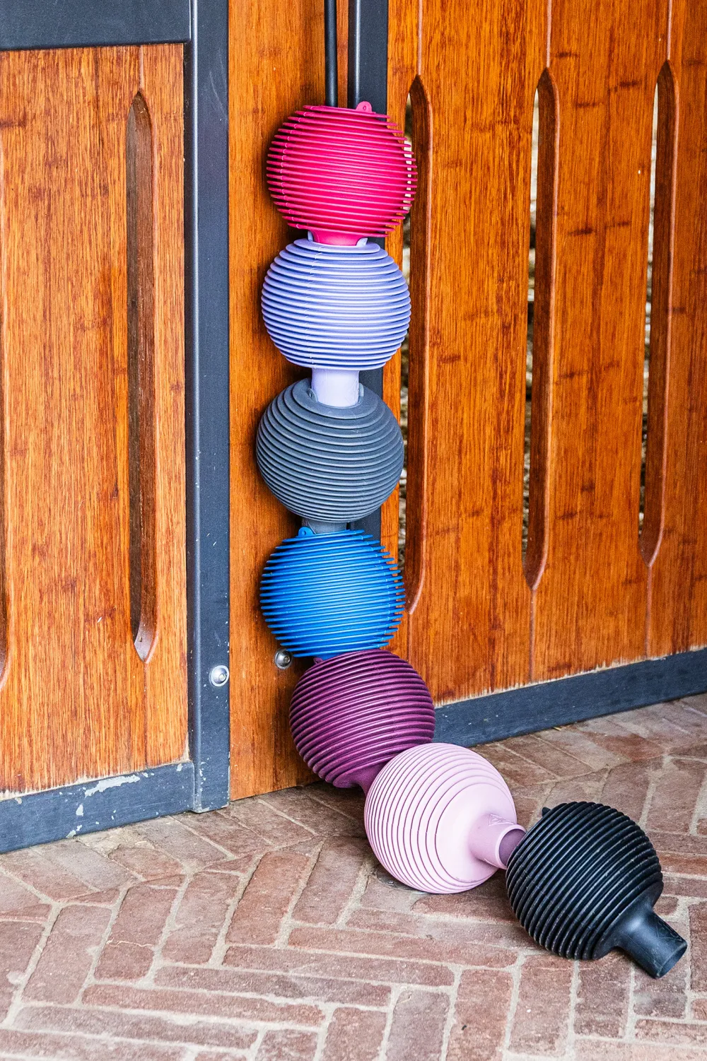Grooming Deluxe Grooming Deluxe|Stallinredning & Upphängning-Boll Uppbindningsskydd Pro Rosa