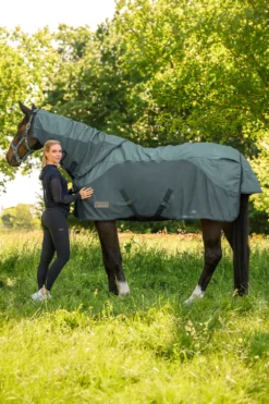 Waldhausen Hästtäcken & Flughuvor|Flugskydd-COMFORT Regn/Flugtäcke Pine Green