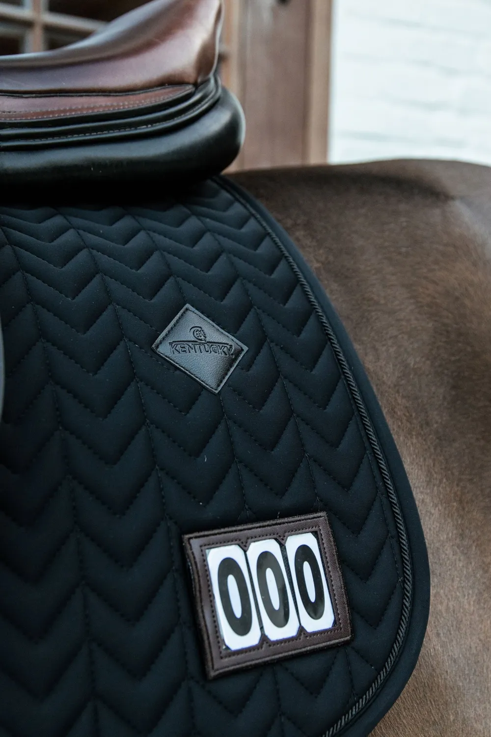 Kentucky Horsewear Schabrak & Huvor-Fiskben Tävlingsschabrak Svart