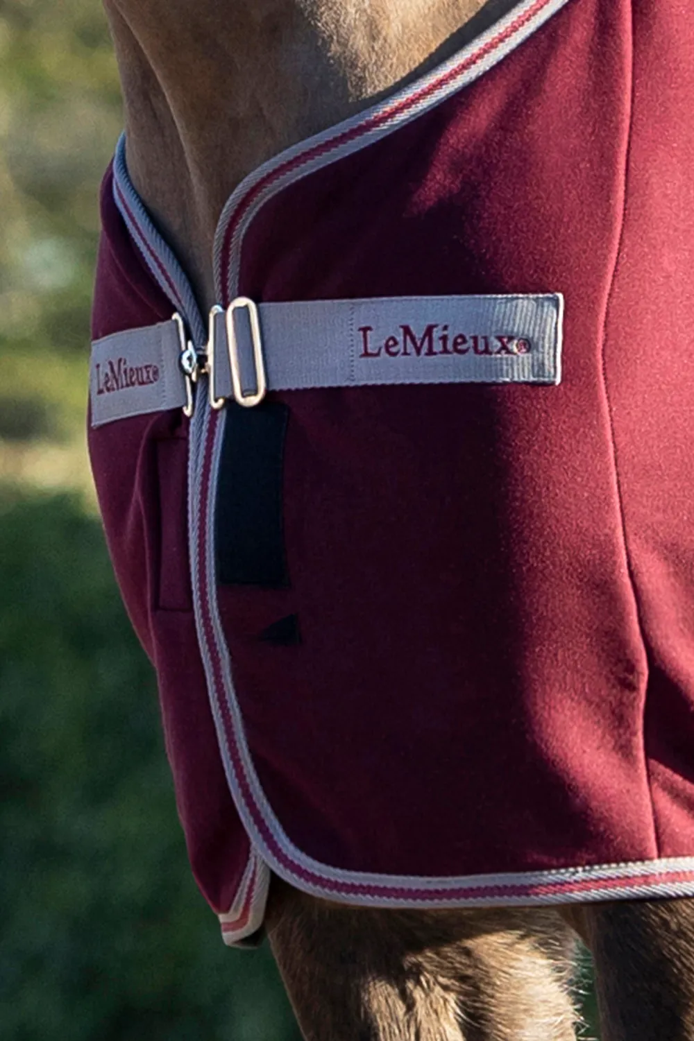 LeMieux Hästtäcken & Flughuvor|Lemieux-Fleecetäcke Arika Jersey-Tek Burgundy