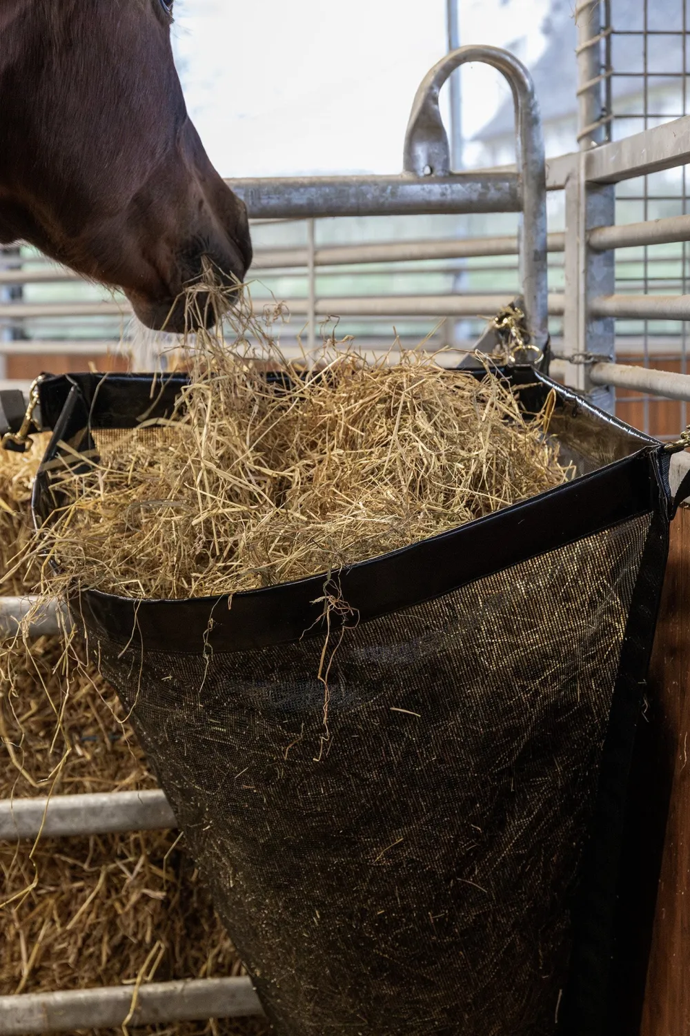 Kentucky International Products Kentucky Horsewear|Höpåsar & Hönät-Hay Bag Hörnpåse L Svart
