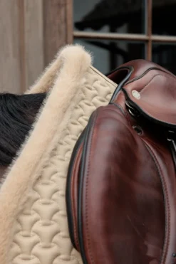 Kentucky Horsewear Kentucky Horsewear|Schabrak & Huvor-Hoppschabrak Fuskpäls Beige