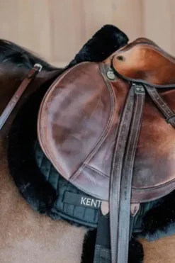 Kentucky Horsewear Schabrak & Huvor-Hunterschabrak Fårskinn
