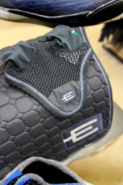 Equiline Schabrak & Huvor|Equiline-Kim Huva E-Logga E11 P101 Navy/Lila/Vit