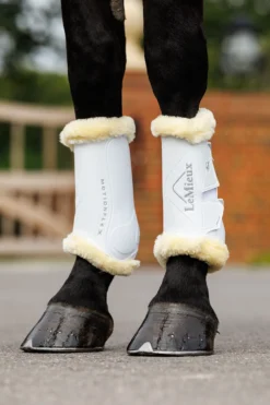 LeMieux Lemieux-Motionflex Dressyrskydd Fårskinn