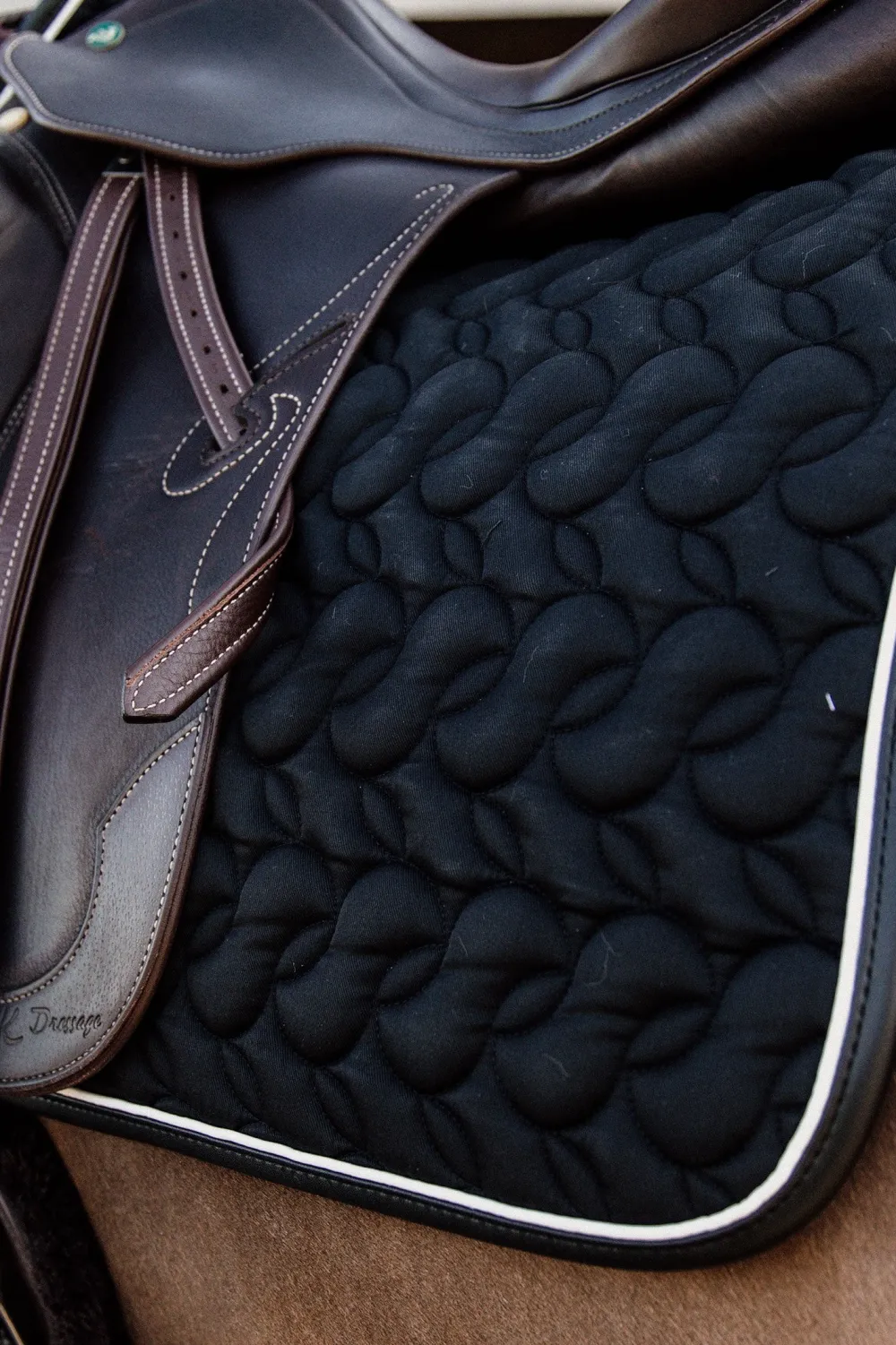 Kentucky Horsewear Schabrak & Huvor-No Logo Schabrak Svart/Vit/Brun