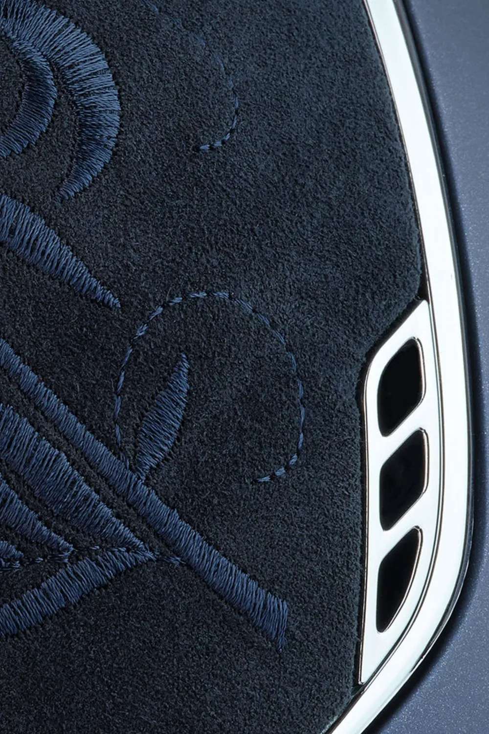 Samshield Ridhjälmar|Samshield-2.0 Shadowatt iss Shield Flower Ebroidery + Crystal Blazon Navy