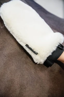 Grooming Deluxe Grooming Deluxe|Ryktväskor & Ryktborstar-Sheepskin Grooming Glove