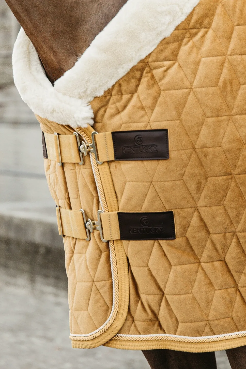 Kentucky Horsewear Hästtäcken & Flughuvor|Kentucky Horsewear-Show Rug Velvet g Mustard