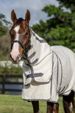 Horseware Horseware|Flugskydd-UV-Täcke Rambo Optimo m.Hals Vit/Navy Rutigt